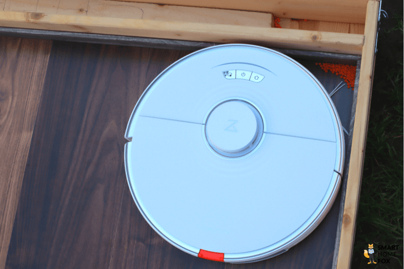 Roborock S7 убирает в углу